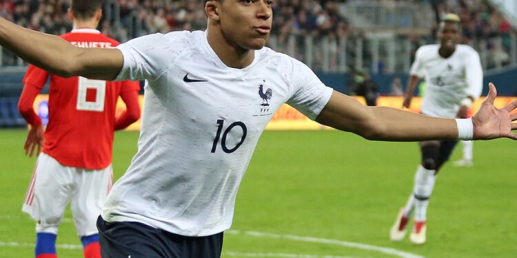 Mbappé rechazó millones eligió equipo