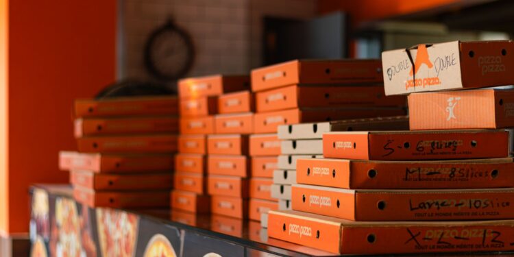 Tienes cajas pizza vacías casa