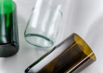 Tienes una botella vino vacía