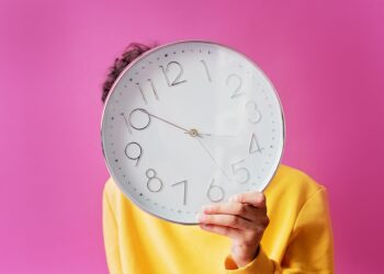 Economista predijo las personas trabajarían