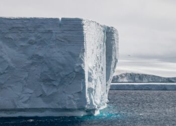 Iceberg kilómetros cuadrados aparece deriva