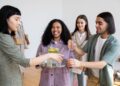 Filósofo español: "Insistimos en buscar la felicidad en el tener, pero la única manera de ser feliz es en el ser y en la convivencia"