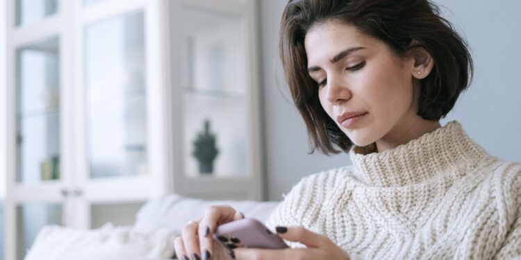 La psicología explica por qué algunas personas desaparecen de las redes sociales durante los períodos difíciles
