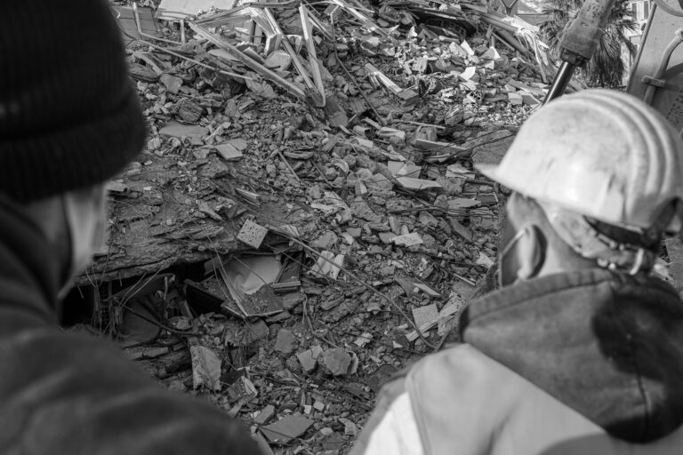 Un terremoto de magnitud 7 sacude China y las autoridades activan la alerta