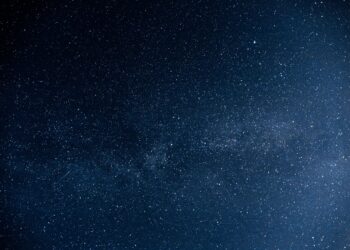 Universo está reduciendo ritmo formación