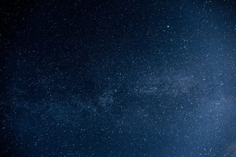 Universo está reduciendo ritmo formación