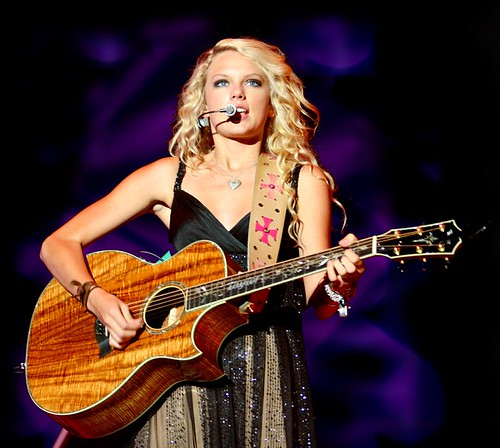 Hace taylor swift donó millones