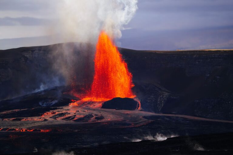 Kilauea lanzado fuentes lava los