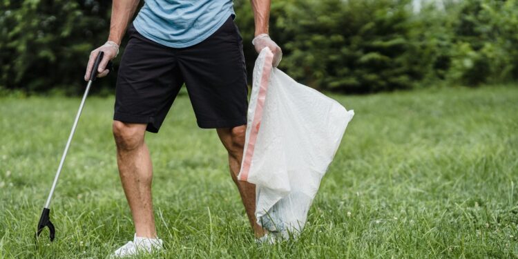 Según psicología quienes recogen basura